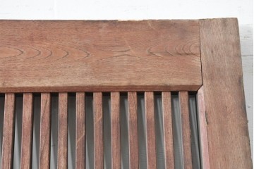 アンティーク建具　明治から大正期　木目豊かな腰板と細格子が調和した幅広格子蔵戸1枚　(R-086500)