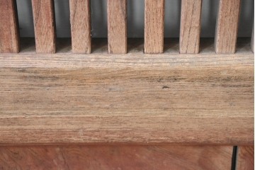 アンティーク建具　明治から大正期　木目豊かな腰板と細格子が調和した幅広格子蔵戸1枚　(R-086500)