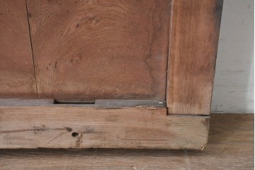 アンティーク建具　明治から大正期　木目豊かな腰板と細格子が調和した幅広格子蔵戸1枚　(R-086500)