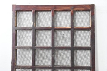 アンティーク建具　明治から大正期　狐格子と金網の組み合わせが趣深い蔵戸1枚　(R-086501)