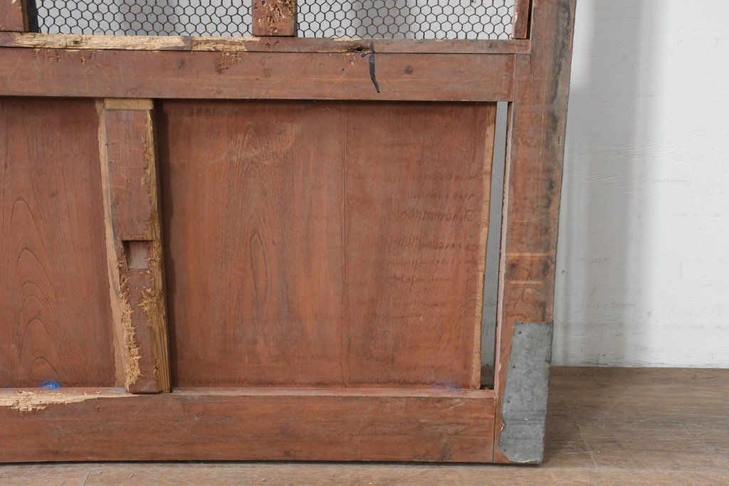 アンティーク建具　明治から大正期　狐格子と金網の組み合わせが趣深い蔵戸1枚　(R-086501)