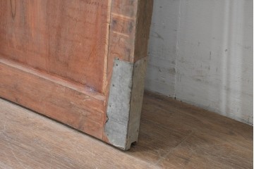 アンティーク建具　明治から大正期　狐格子と金網の組み合わせが趣深い蔵戸1枚　(R-086501)