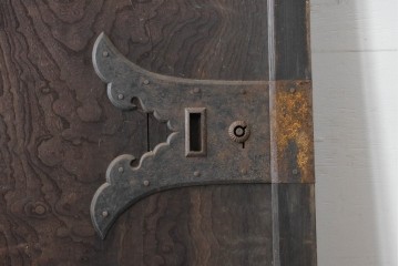 アンティーク建具　明治期　総欅(ケヤキ)材　博物館クラスの逸品!　玉杢が見事な蔵戸1枚　(R-086502)