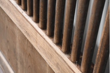 アンティーク建具　明治から大正期　木味が際立つ格子蔵戸1枚　(R-086503)