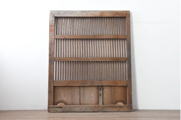 アンティーク建具　明治から大正期　木味が際立つ格子蔵戸1枚　(R-086503)