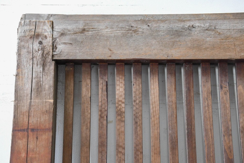 アンティーク建具　明治から大正期　木味が際立つ格子蔵戸1枚　(R-086503)