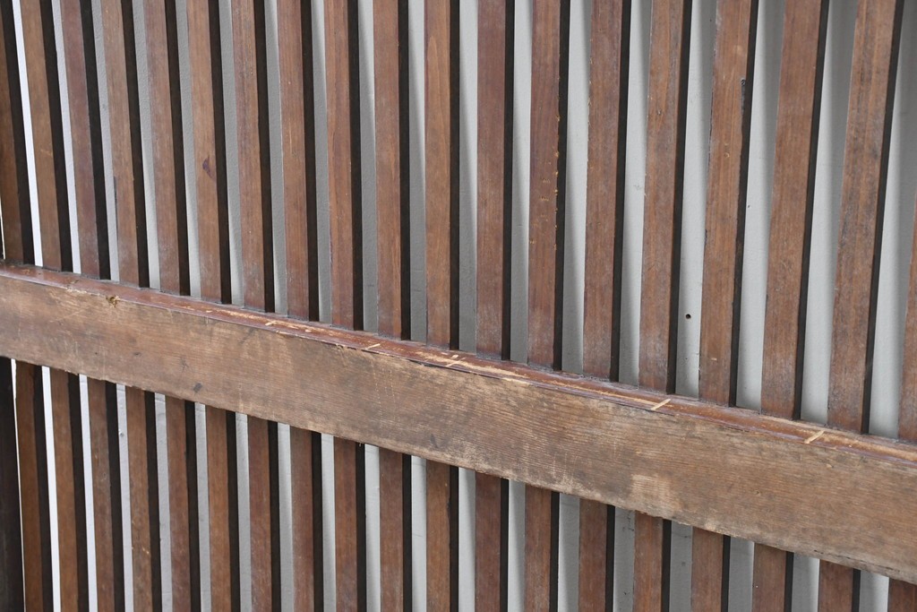 アンティーク建具　明治から大正期　木味が際立つ格子蔵戸1枚　(R-086503)