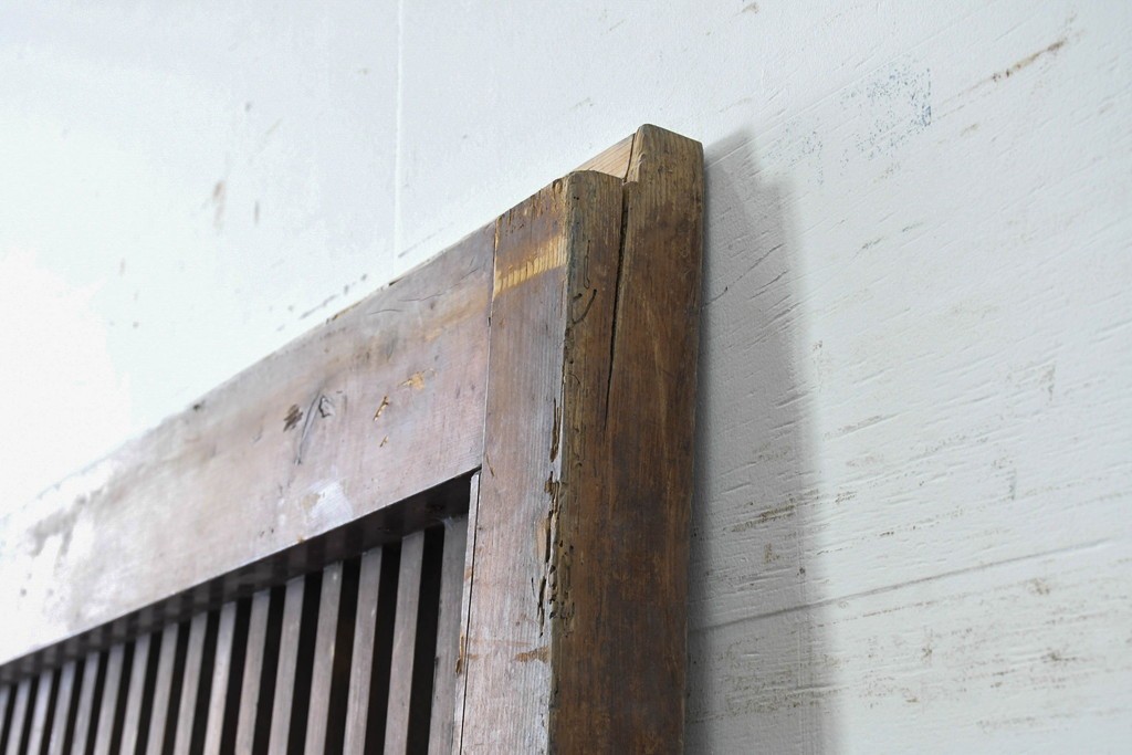 アンティーク建具　明治から大正期　木味が際立つ格子蔵戸1枚　(R-086503)
