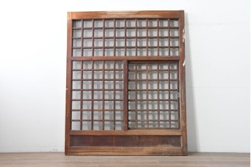 アンティーク建具　明治から大正期　総欅(ケヤキ)材　古い木の風合いと金網入り格子が風情あるくぐり戸1枚　(R-086504)