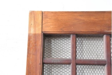 アンティーク建具　明治から大正期　総欅(ケヤキ)材　古い木の風合いと金網入り格子が風情あるくぐり戸1枚　(R-086504)