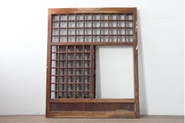 アンティーク建具　明治から大正期　総欅(ケヤキ)材　古い木の風合いと金網入り格子が風情あるくぐり戸1枚　(R-086504)