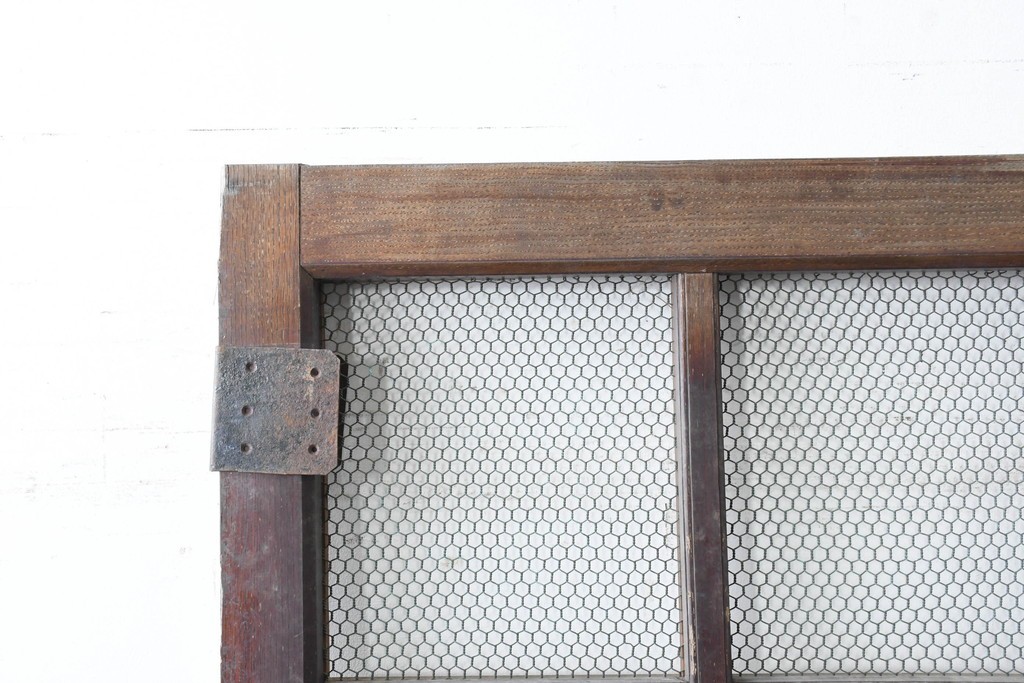 アンティーク建具　明治から大正期　きつね格子の意匠が美しい蔵戸1枚　(R-086505)