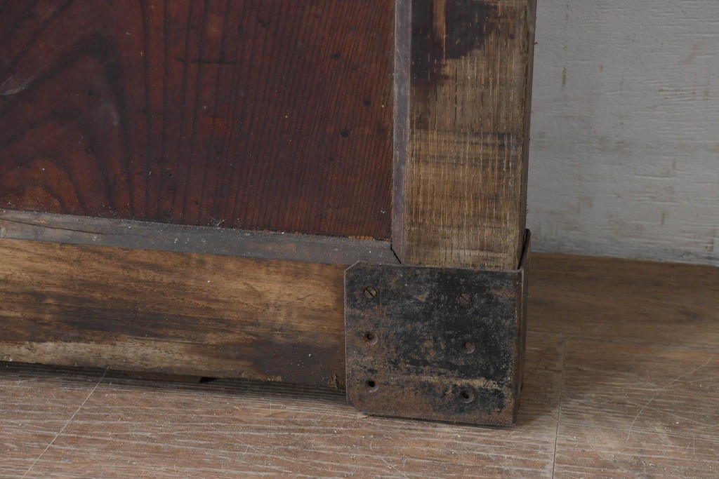 アンティーク建具　明治から大正期　きつね格子の意匠が美しい蔵戸1枚　(R-086505)