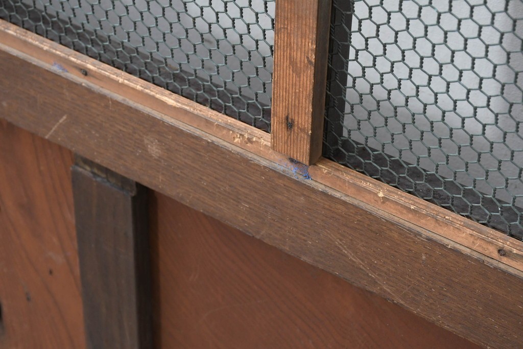 アンティーク建具　明治から大正期　きつね格子の意匠が美しい蔵戸1枚　(R-086505)