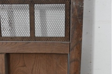 アンティーク建具　明治から大正期　欅(ケヤキ)材　金網入りのきつね格子蔵戸1枚　※反り有り　(R-086509)