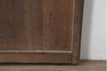アンティーク建具　明治から大正期　欅(ケヤキ)材・栗(クリ)材　落ち着いた木味に八双金具が映える蔵戸1枚　(R-086511)