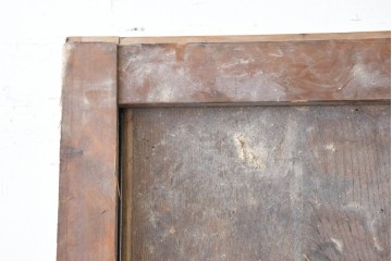 アンティーク建具　明治から大正期　檜(ヒノキ)材・欅(ケヤキ)材　立派な金具と深みのある色合いが重厚感を引き立てる庄内蔵戸1枚　(R-086512)