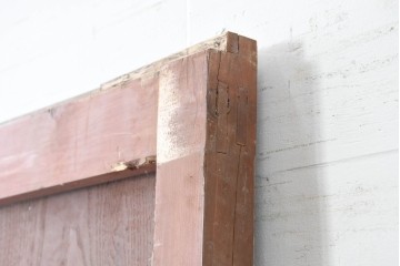 アンティーク建具　昭和初期から中期　栗(クリ)材の木目と金色の鋲打ちデザインが上品な蔵戸1枚　(R-086513)