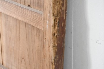 アンティーク建具　明治から大正期　欅(ケヤキ)材　木色の自然な濃淡が味わい深い蔵戸1枚　(R-086514)