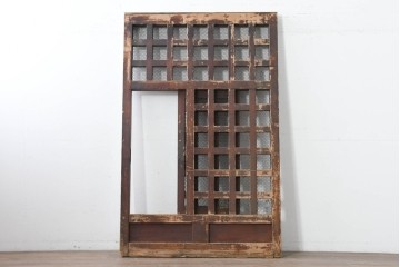 アンティーク建具　明治から大正期　歳月を感じる風格の金網入り格子くぐり戸1枚　(R-086515)