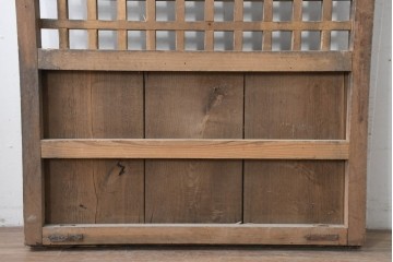 アンティーク建具　明治から大正期　素朴な木味が魅力のきつね格子蔵戸1枚　　(R-086517)