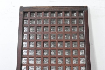 アンティーク建具　明治から大正期　しっかりとしたつくりの金網入りきつね格子蔵戸1枚　　(R-086519)
