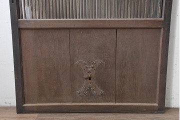 アンティーク建具　明治から大正期　栗(クリ)材　細やかな縦桟格子の蔵戸1枚　　(R-086520)