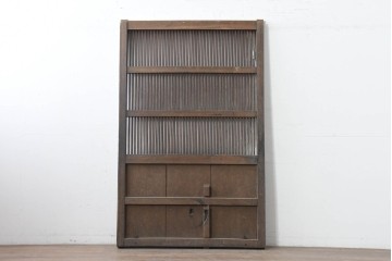 アンティーク建具　明治から大正期　栗(クリ)材　細やかな縦桟格子の蔵戸1枚　　(R-086520)