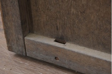 アンティーク建具　明治から大正期　栗(クリ)材　細やかな縦桟格子の蔵戸1枚　　(R-086520)