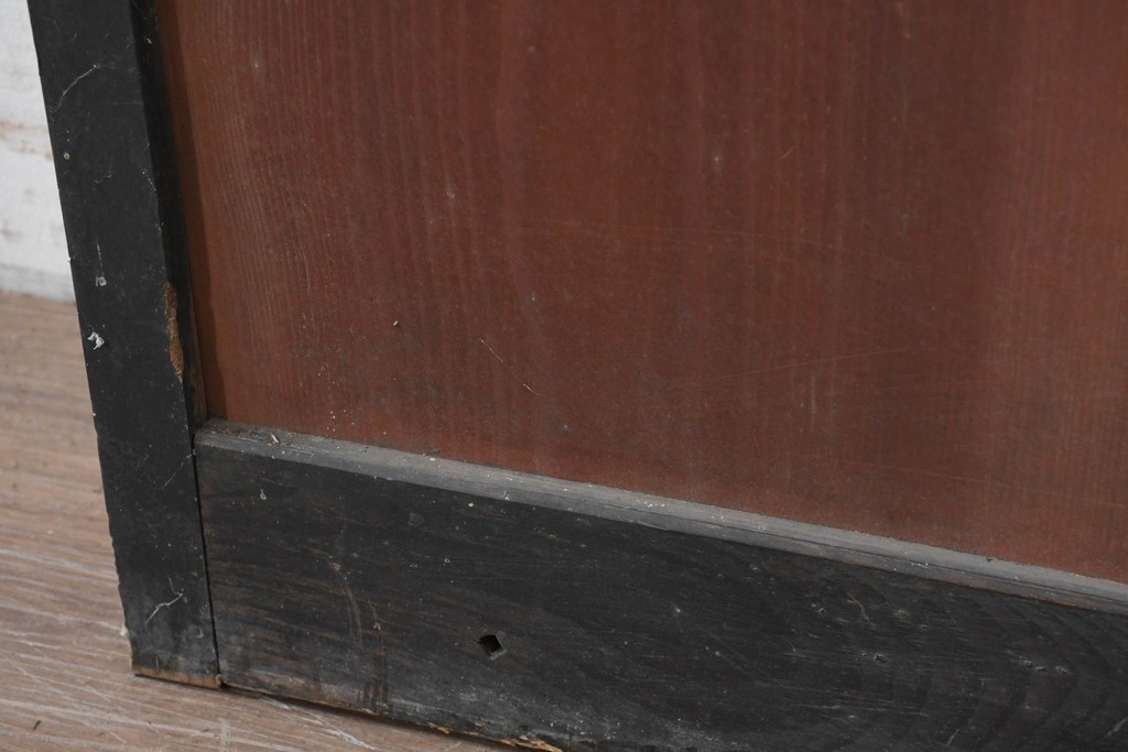 アンティーク建具　明治から大正期　縦桟×鋲打ちにツートンカラーが渋い格子蔵戸1枚　　(R-086522)