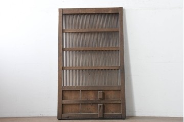 アンティーク建具　明治から大正期　栗(クリ)材　素朴で涼し気な縦桟格子の蔵戸1枚　　(R-086523)