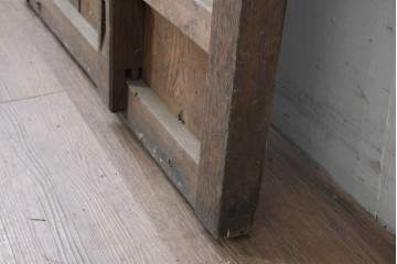 アンティーク建具　明治から大正期　栗(クリ)材　素朴で涼し気な縦桟格子の蔵戸1枚　　(R-086523)