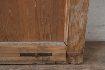 アンティーク建具　明治から大正期　素朴な木味が魅力の杉材の蔵戸1枚　　(R-086526)