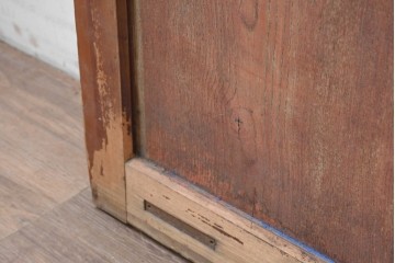 アンティーク建具　明治から大正期　希少デザイン!!　鉄格子に金網入りの重厚な蔵戸1枚　　(R-086527)