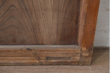 アンティーク建具　明治から大正期　素朴で味わいのある金網入りきつね格子蔵戸1枚　　(R-086528)