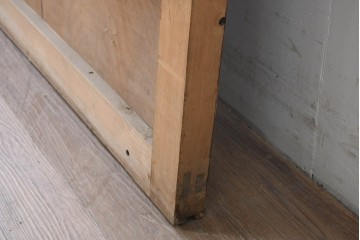 アンティーク建具　明治から大正期　素朴で味わいのある金網入りきつね格子蔵戸1枚　　(R-086528)