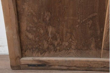 アンティーク建具　明治から大正期　表情豊かな木味と繊細な縦桟格子が魅力の蔵戸1枚　　(R-086529)