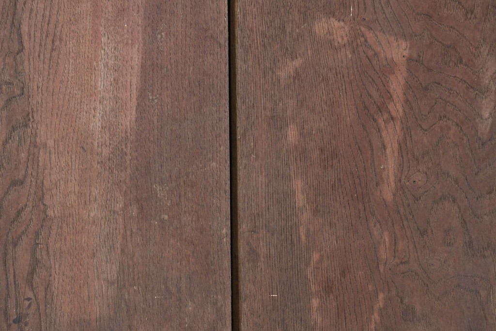 アンティーク建具　明治から大正期　珍品!　総欅(ケヤキ)材　両側にある錠前金具が重厚な趣を添える蔵戸1枚　(R-086532)