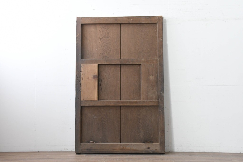 アンティーク建具　明治から大正期　珍品!　総欅(ケヤキ)材　両側にある錠前金具が重厚な趣を添える蔵戸1枚　(R-086532)