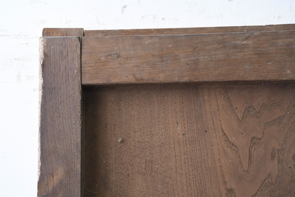 アンティーク建具　明治から大正期　珍品!　総欅(ケヤキ)材　両側にある錠前金具が重厚な趣を添える蔵戸1枚　(R-086532)