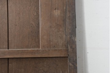 アンティーク建具　明治から大正期　珍品!　総欅(ケヤキ)材　両側にある錠前金具が重厚な趣を添える蔵戸1枚　(R-086532)