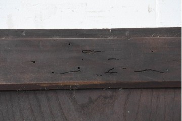 アンティーク建具　明治から大正期　欅材の力強い木目と金具の意匠が目を引く蔵戸1枚　(R-086533)