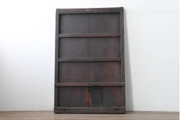 アンティーク建具　明治から大正期　欅材の力強い木目と金具の意匠が目を引く蔵戸1枚　(R-086533)