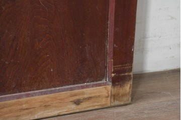 アンティーク建具　明治から大正期　漆塗り　飛ぶ鶴の錠前金具が目を引くきつね格子蔵戸1枚　(R-086535)