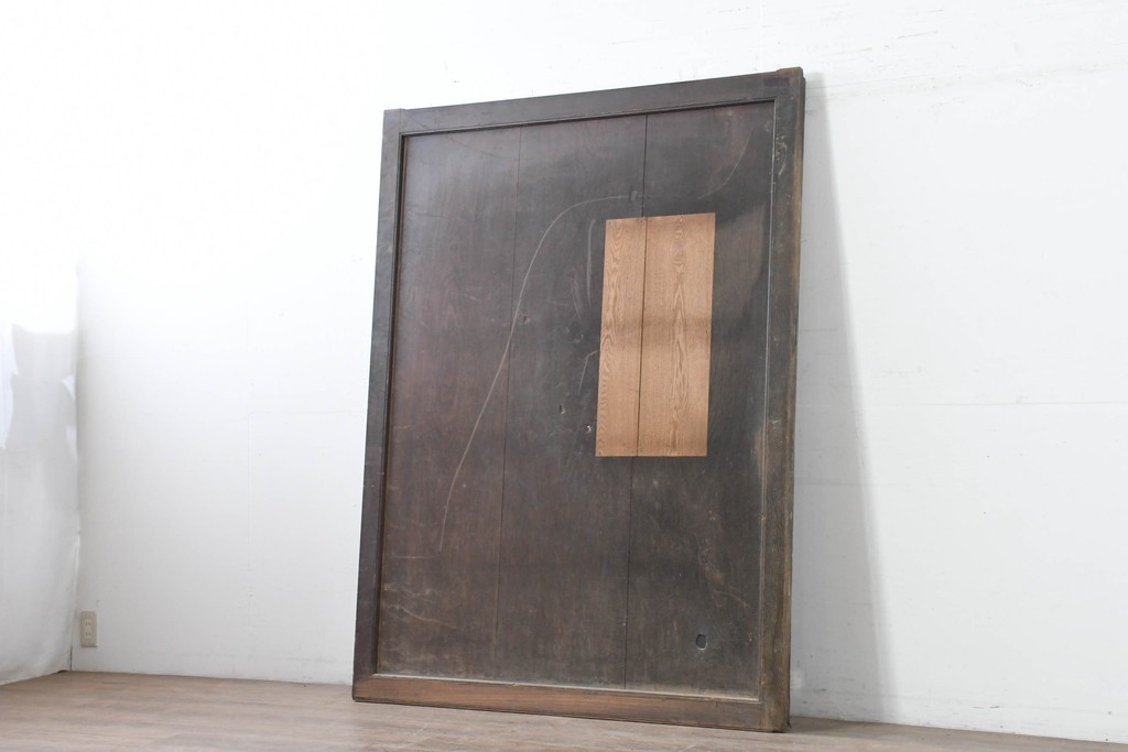 アンティーク建具　明治から大正期　総欅(ケヤキ)材　力強い木目が目を引く蔵戸1枚　(R-086536)