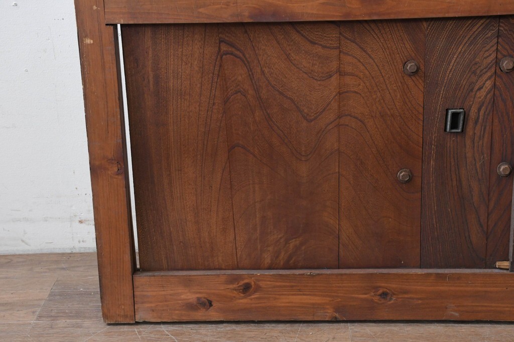 アンティーク建具　明治から大正期　立派な金具が目を引く蔵戸1枚　(R-086542)