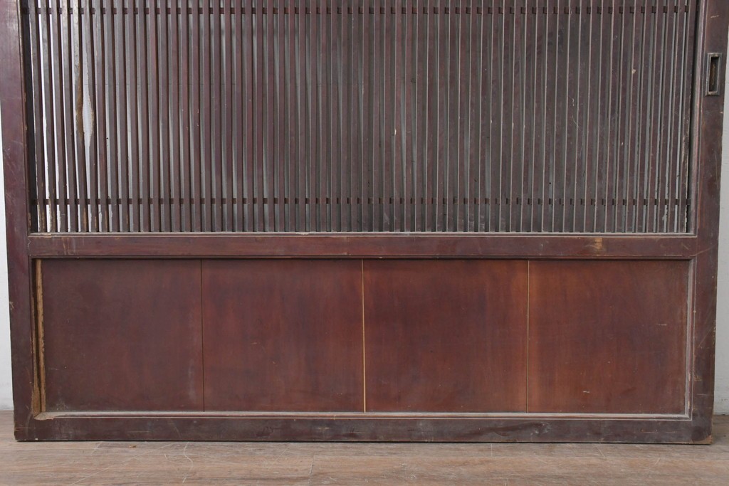 アンティーク建具　明治から大正期　細やかな格子が美しい幅広格子蔵戸1枚　(R-086543)