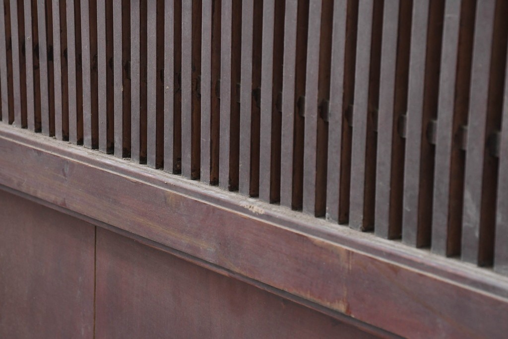 アンティーク建具　明治から大正期　細やかな格子が美しい幅広格子蔵戸1枚　(R-086543)