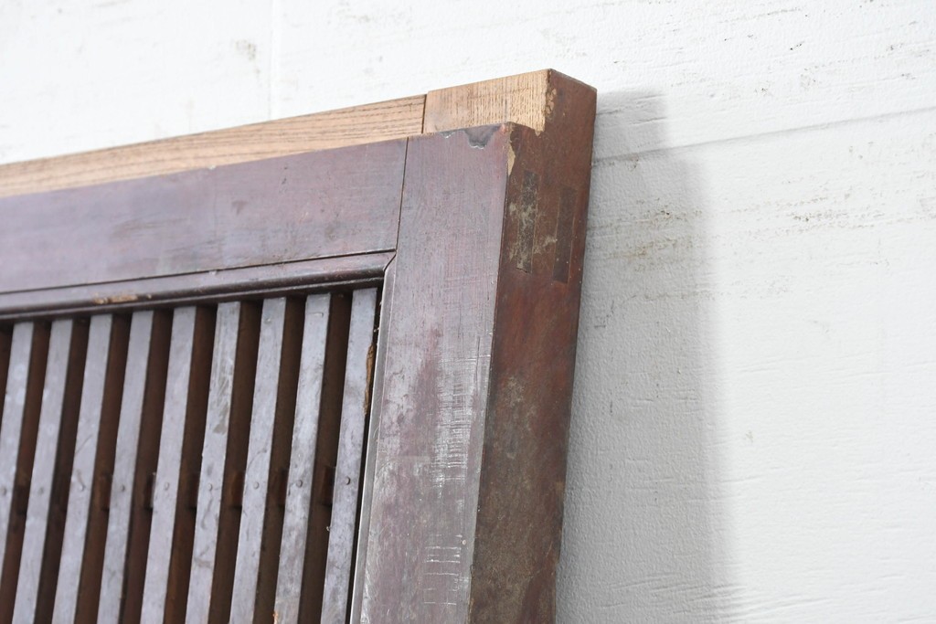 アンティーク建具　明治から大正期　細やかな格子が美しい幅広格子蔵戸1枚　(R-086543)