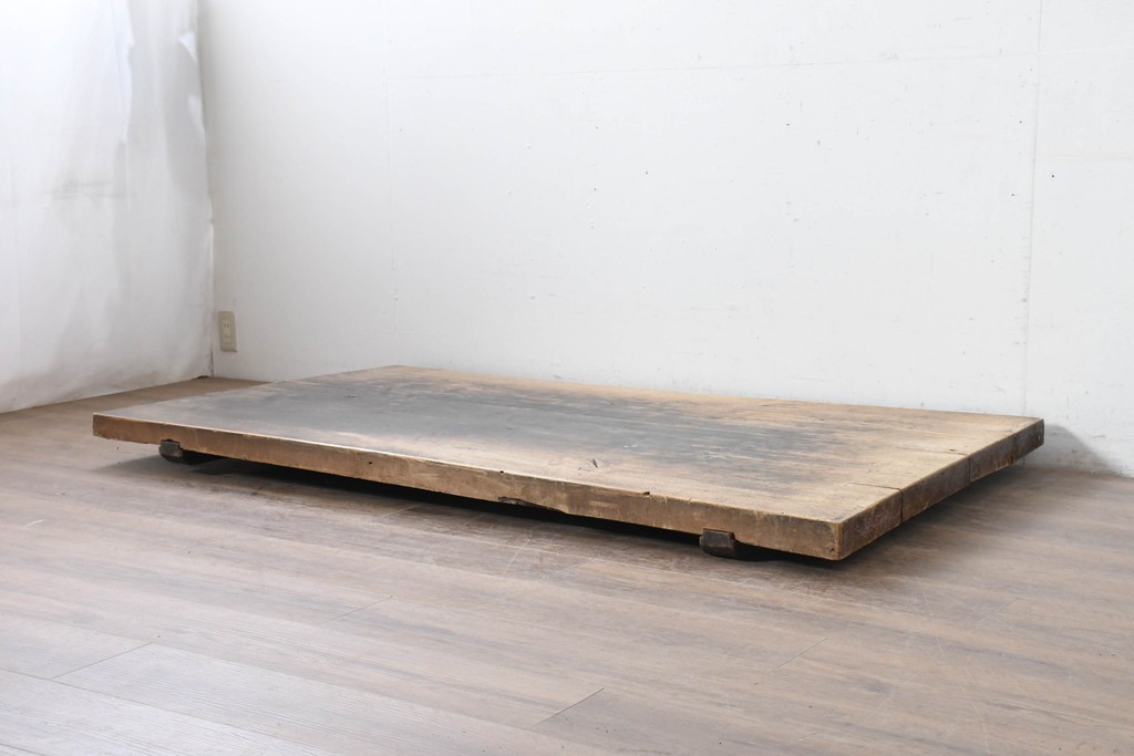 【簡易リペア限定品】　和製アンティーク　クルミの木(胡桃)　重厚!　古い豪農の土間で使われていた作業台の天板　(R-086544)